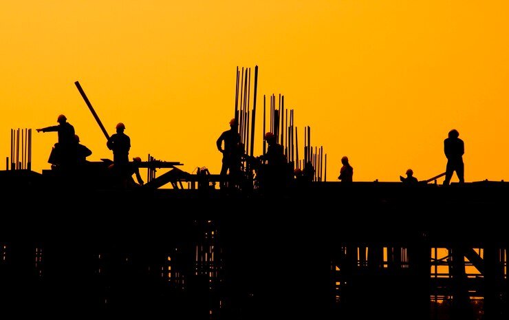 CONSTRUCTION AND TRADES COURSE LEVEL 1
